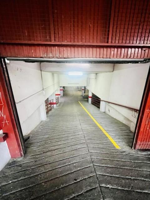 סרגוסה A Orillas Del Pilar Con Parking מראה חיצוני תמונה